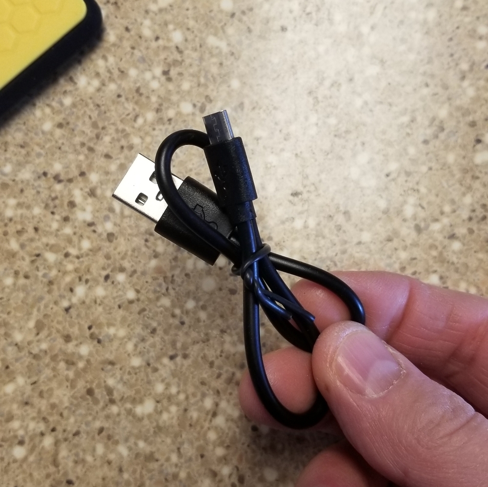 5000mAh Portable Battery - Picture 5 of 9